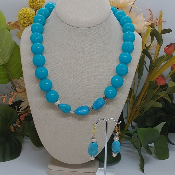 Necklace Turquoise Chunky Bead Necklace and Earrings Set" - Picture 6 of 8